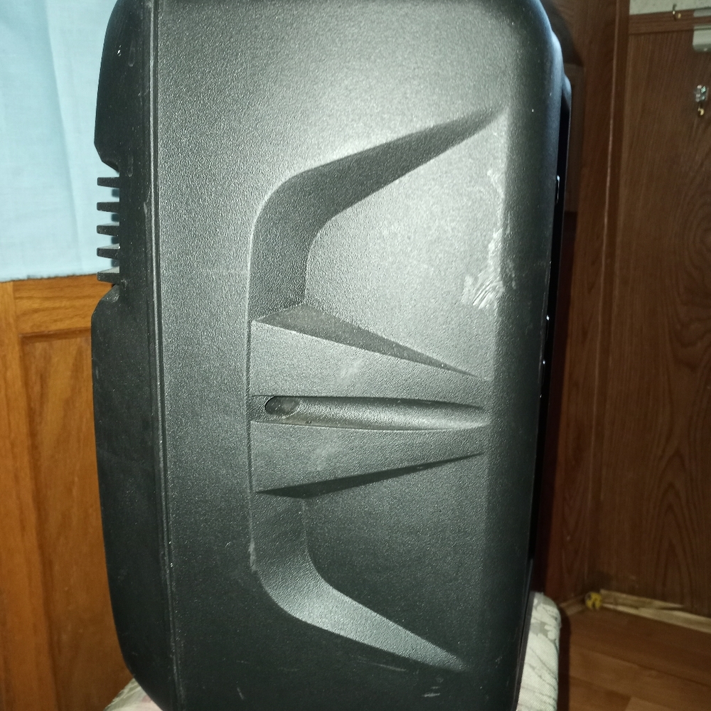 Karaoke Bluetooth speaker